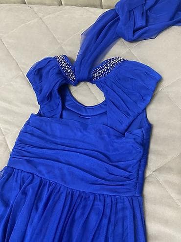 Zümrüd mavisi rəngdə uzun ziyafət/libas. Yebidir S razmer yəni 36 — 6