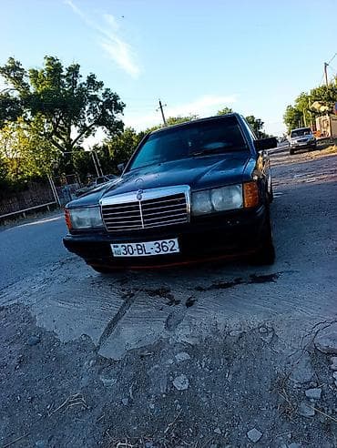 bmw e39 disk teker: Mercedes-Benz 190: 2 l | 1992 il Sedan — 3