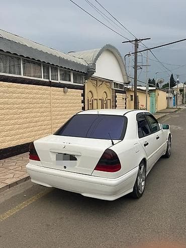 mercedes e class: Mercedes-Benz C-Class: 2.3 l | 1998 il Sedan — 2