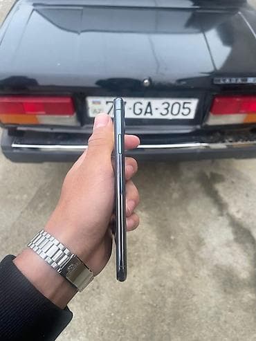 canon 5d mark iv: IPhone 11 Pro, Space Gray, Qırıq — 4