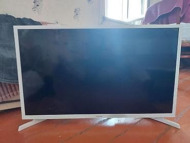panel radiator: Samsung LED televizor (ağ korpus, ayaqlı) Xüsusiyyətlər: - Diaqonal — 2