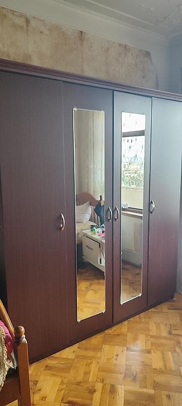 Мебель: Qonaq otağı dəsti və iki ədəd paltar şkafı - Divan-kreslo dəsti: 1 — 4