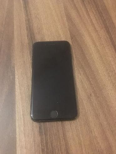 masa üsdü komputer: IPhone 7, Jet Black — 1