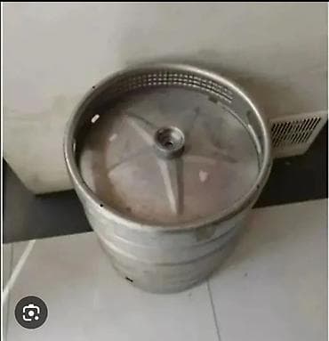 ucuz utu: Pivə boçkası satılır. 30 və 50 litirlik. Kim istəyir buyursun əlaqə — 1