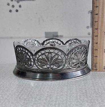 duz qablari: Qənd qabı sovet istehsalı, yaxşı vəziyyətdədir. Materialı melxior — 5