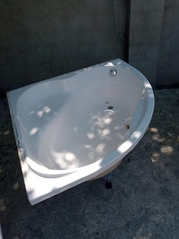 jakuzi vanna: Pli hidromasaj vannası (jakuzzi) - Forma: üçbucaq/künc quruluşlu, 2 — 3
