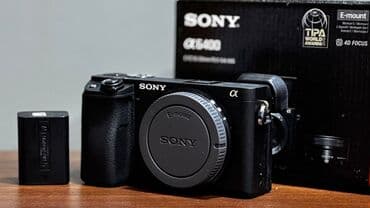 kamera gəncə: Sony a6400 body Üzərində verilir: Qutusu, 1 ədəd batareya, 1 ədəd qida — 1