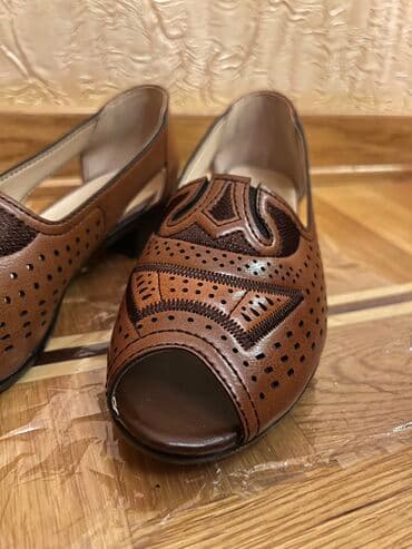 белые босоножки на тракторной подошве: Размер: 37, цвет - Коричневый, Новый — 3