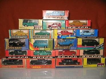 qab qaşiq: Sovet istehsalı metal köhnə avtomobil modelləri və bəzək əşyaları — 1