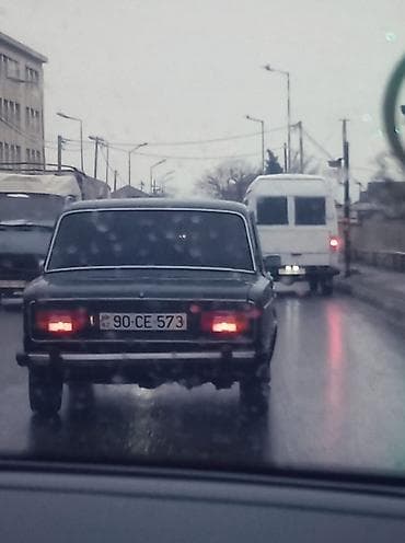 vaz 21010: VAZ 2106 sedan - Kuzov: qara/yaşıl tünd rəng, klassik xrom bamperlər — 3
