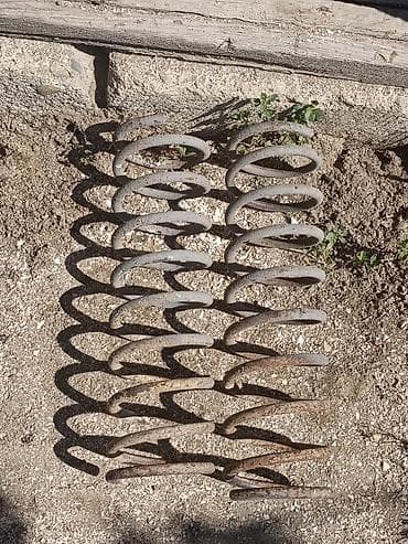 Niva arxa purjunları işlənmiş Təsvir: - Şəkildə iki ədəd spiral tipli