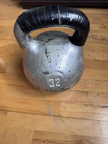 mini top: Dəmir kettlebell – 32 kq - Material: bərk tökmə metal - Çəkisi: 32 kq — 1