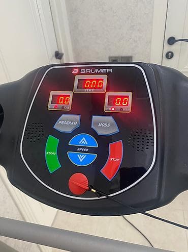 Alman firması olan Brümer şirkətinə məxsus, ideal formada qaçış — 3