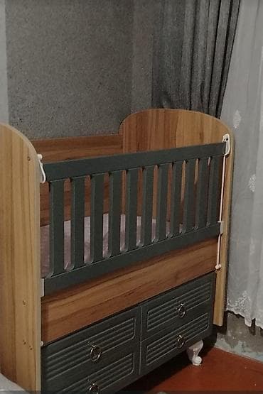 besik matrasi: Oğlan və qız üçün, İşlənmiş, Dördbucaq, Beşik, Dəst ilə, Matras ilə, Yellənmə mexanizmsiz — 1