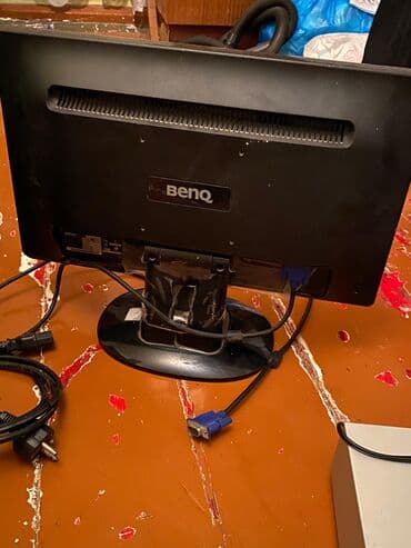 Mətbəx texnikası: Kompyuter seti Klaviatura və Mausda mövcuddur qiymetde danışıq var — 3