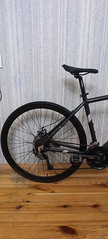 velosipedler: Toba markalı şəhər/fitness tipli velosiped. Yüngül və zərif görünüşlü — 3