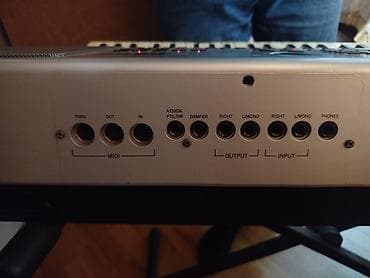 nerd oyunu yukle: Sintezator, Korg — 2