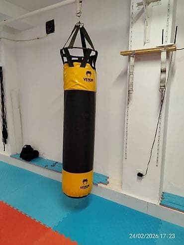 Boks kisələri: Salam aleykum Bele bir Boks kisesi satilir Boks kisesi 2 metirdir 150 — 1