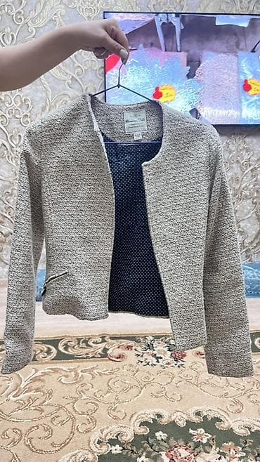 pultlu masin: Jaket, Qız üçün, 12 - 14 yaş — 1