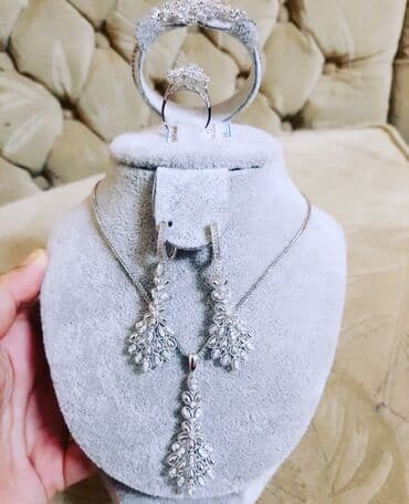 1 qram qızılın qiyməti 2024 750: Dəstə daxildir: Sırğa, Üzük, Bilərzik, Ağ qızıl, 750 Əyar, 2415 g — 7