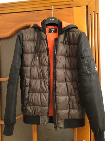 джинсовая куртка: Куртка S-M razmer — 1