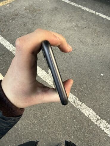 Daraq panellər: IPhone 11, Qara, Face ID — 6