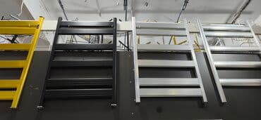 hamam çanaqları: Paslanmayan poladdan divara montaj olunan dəsmal quruducu/radiator - — 1