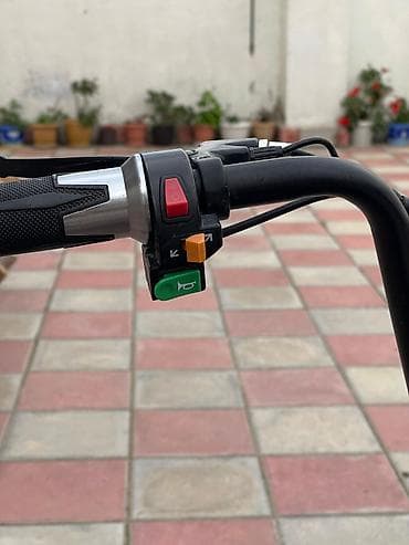 moto mator: Elektrik skuter – ideal veziyette hec bir problemi yoxdur 2 dene acar — 3