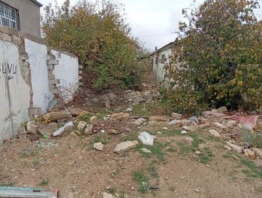 xacmaz torpaq bazarında: 3 sot, Tikinti — 7