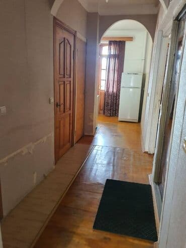 8 mkr kohne tikili: Bakı, Qaraçuxur qəs., 2 otaqlı, Köhnə tikili, m. Xalqlar Dostluğu, 60 kv. m — 4