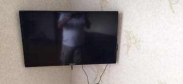 epson eb s18: Televizor Samsung LED ekran 32" — 1