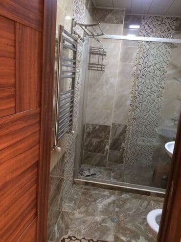 gündəlik kirayə mənzillər: 1 otaqlı, Yeni tikili, 34 kv. m — 8