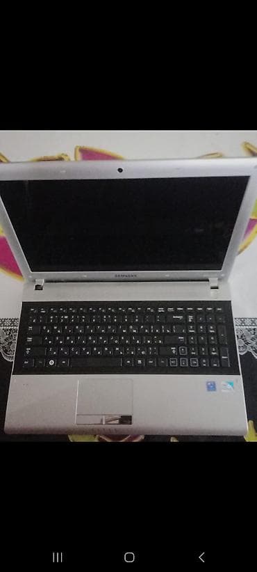 redmi 17 pro: Samsung noutbuk - Ekran: təxminən 15.6" (LED), veb-kamera üst hissədə — 1