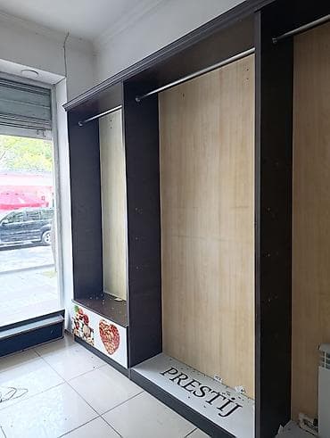 Tecili satilir 300 azn Mağaza üçün vitrin-stellaj dəsti - Material
