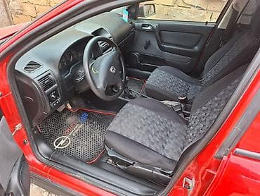 qaz 69 satilir: Opel Astra: 1.6 l | 1998 il 4682 km Sedan — 2