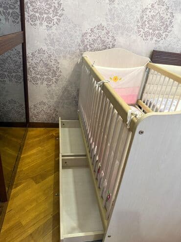 uşaq beşiyleri: Oğlan və qız üçün, İşlənmiş, Dördbucaq, Beşik, Dəst ilə, Matras ilə — 4