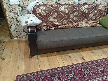 paddon stol: Klassik üslubda makiyaj masası və güzgü komplekti. işlənmişdi üst — 10