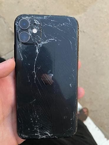reqemsal kamera: IPhone 11, Qara, Qırıq — 2