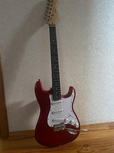 tornado gitara: Alındığından bəri çox az istifadə olunub. Xaricə köçürəm deyə satılır — 2