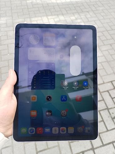 Apple iPad: Б/у Apple iPad Air 11 (2025), 11", 128 ГБ, Самовывоз — 2