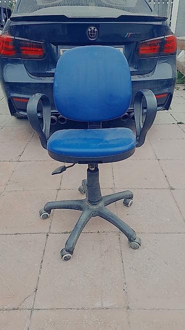 televizor mebeli: Təkərli, Qolları tənzimlənmir — 1