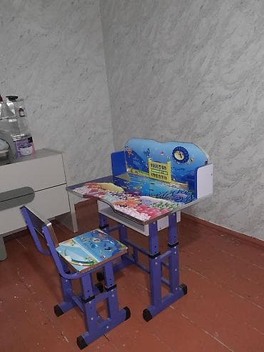 Uşaq üçün dərs masası və stul dəsti - Dəniz mövzulu rəngarəng dizayn