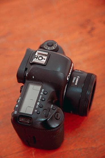 canon mark 3: Canon 5D Mark IV satılır. Aparat ideal vəziyyətdədir, çox az istifadə — 10