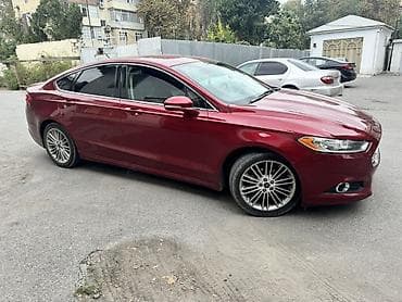 avtomobil bazarı: Ford Fusion (qırmızı sedan) - Kuzov: 4 qapılı sedan, parlaq qırmızı — 2