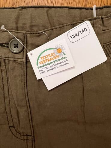 Məktəbli forması: Qız üçün, 8 - 9 yaş — 2