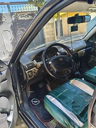opel vektra b: Opel Astra: 1.6 l | 1996 il Universal — 8