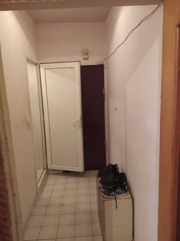 kirayə mkr: Salam Oglan otaq yoldasi axtarilir ev memar ecemide yerlesir evin her — 1