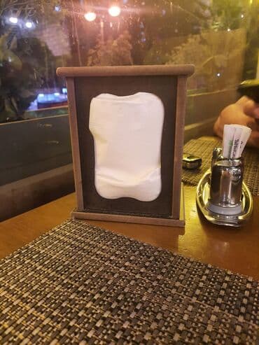 Tort və şiriniyyat qabları: Salfetka qabı. taxtadan. qiymət razılaşma yolu ilə. Kafe və restoran — 2