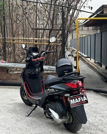 электро мопед: Skuter – şəhər və kənar yollar üçün idman üslublu, tam qara rəngdə — 3