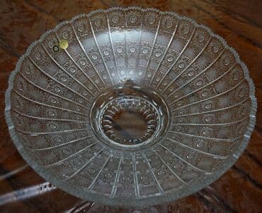 meyvə tərəvəz: Meyvə qabı Bohemia Tərkibi 24% massikot mineraldan (PbO) ibarət — 2